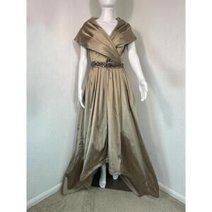 Women’s Size 10 Adrianna Papell Taffeta Hi Low Evening Gown Portrait Collar